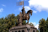 памятник основателям Владимира